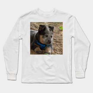 ali on guard duty Long Sleeve T-Shirt